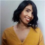 Profesor de lectura y escritura de manera virtual